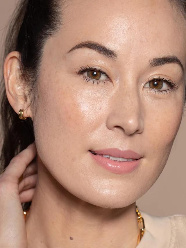 ILIA - Balmy Gloss Tinted Lip Oil | Smoothing Lip Color, Never Sticky | Hydrate, Plump + Moisturize with Hyaluronic Acid | Vegan, Cruelty + Gluten-Free (Only You, 0.14 fl oz | 4.3 ml)