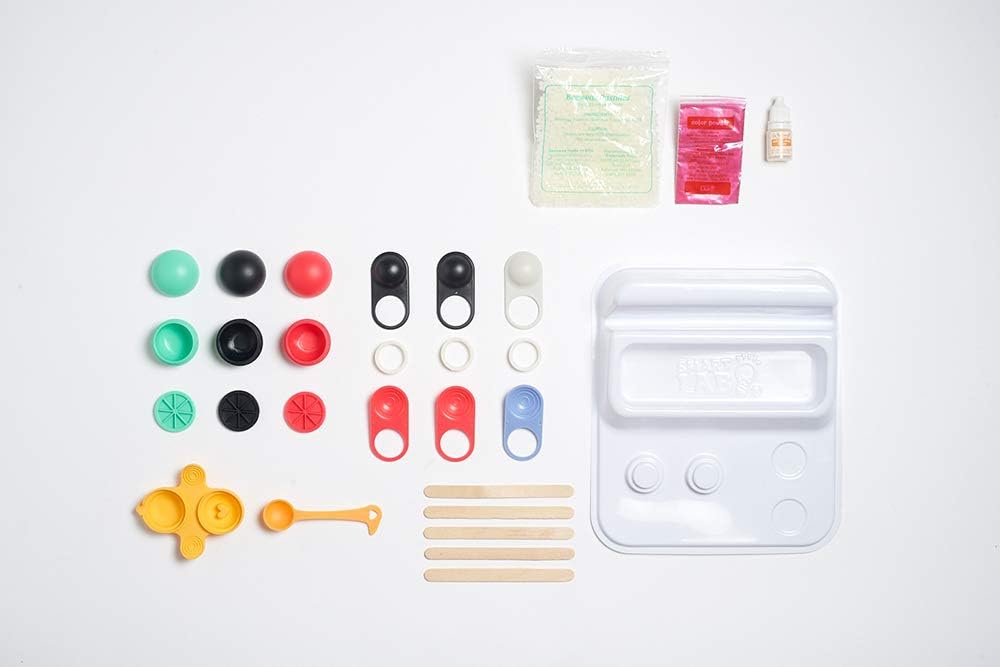 SmartLab Toys Go Natural Deluxe Lip Balm Lab with 20 Recipes, Tips and Techniques. STEM Science Lab