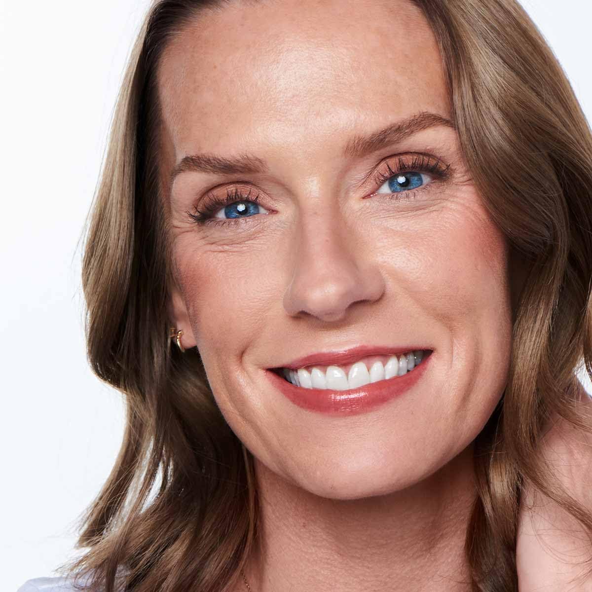 Effortless Lips 3-in-1 everyday sheer-buildable lip formula (Poppy, 0.06oz)