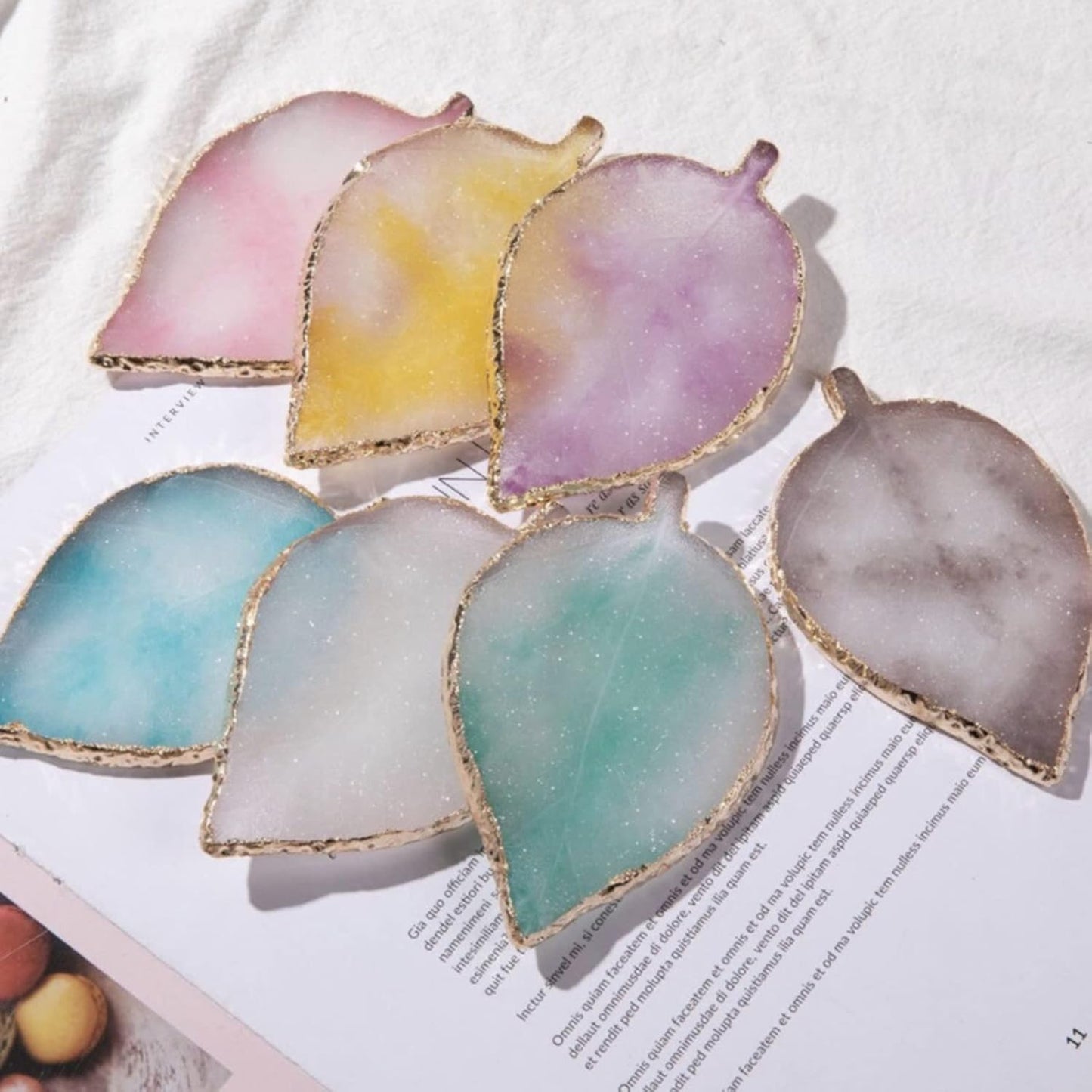 1 Piece Nail Art Palette Nail Polish Palette Mixing Palette Makeup Plate Nail Plate for Nail Art Nail Tip Holder Nail Art Display (gray leaf)