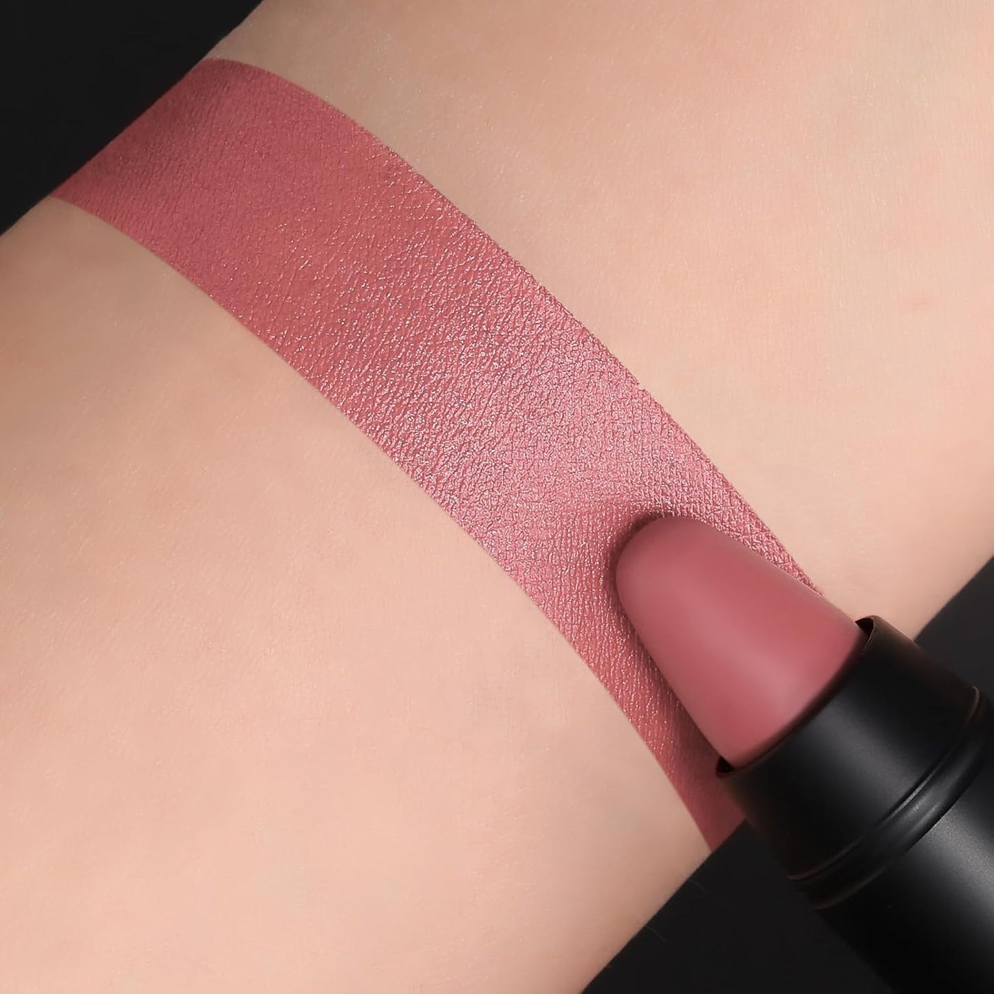 FOCALLURE Ultra Chic Matte Lipstick,Rich Vitamin E Lip Crayon,Lightweight Matte Color without Drying or Fading,Long Lasting Waterproof Lips Makeup,BRAVE