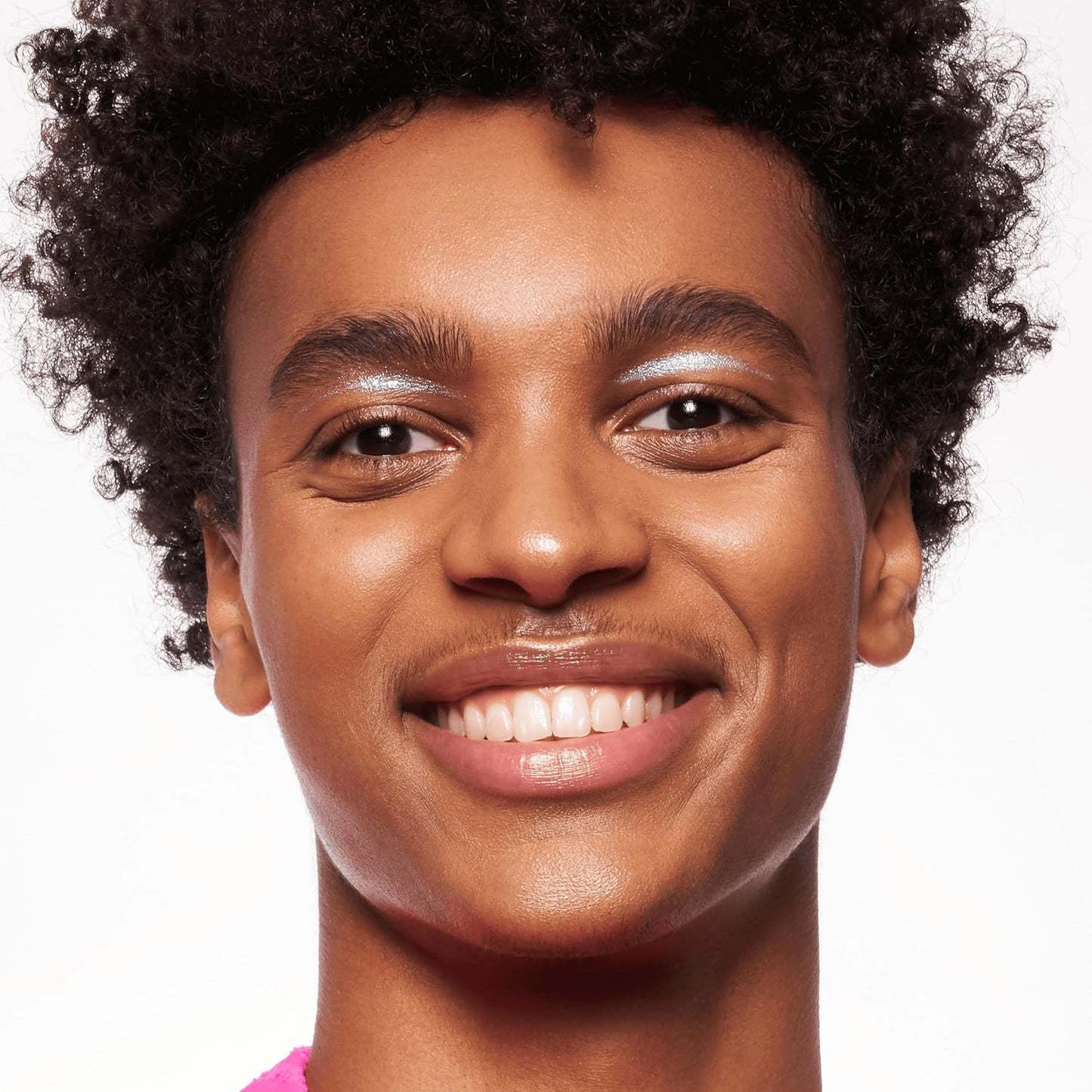 essence | The Super Balm Glossy Lip Treatment | 10 Hour Hydrating Lip Balm for Glossy Finish with Shea Butter & Vitamin E | Vegan & Cruelty Free